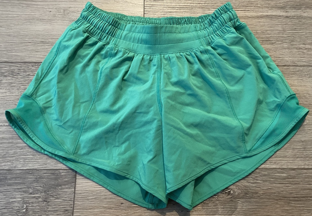 Lululemon Hotty Hot Lined Women’s Athletic Shorts Size 4
